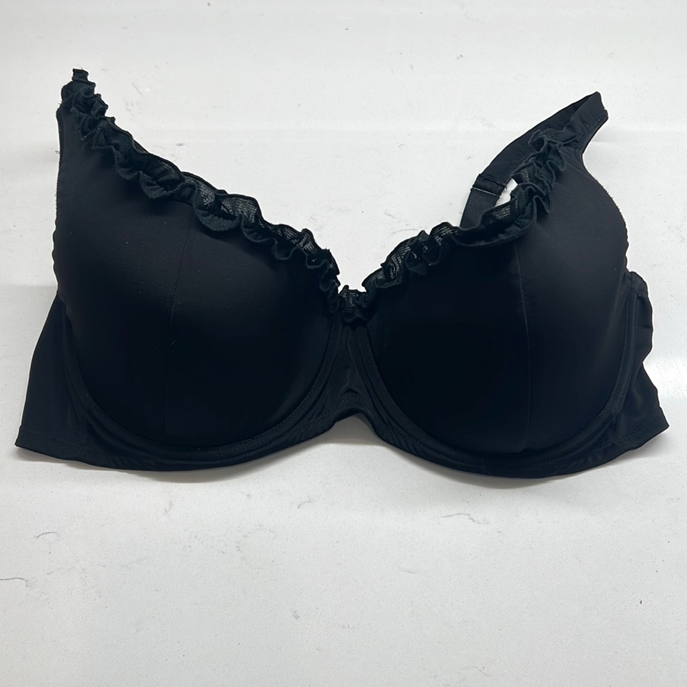 Hips‎ & Curves Underwire Bra Size 42DD/E Black